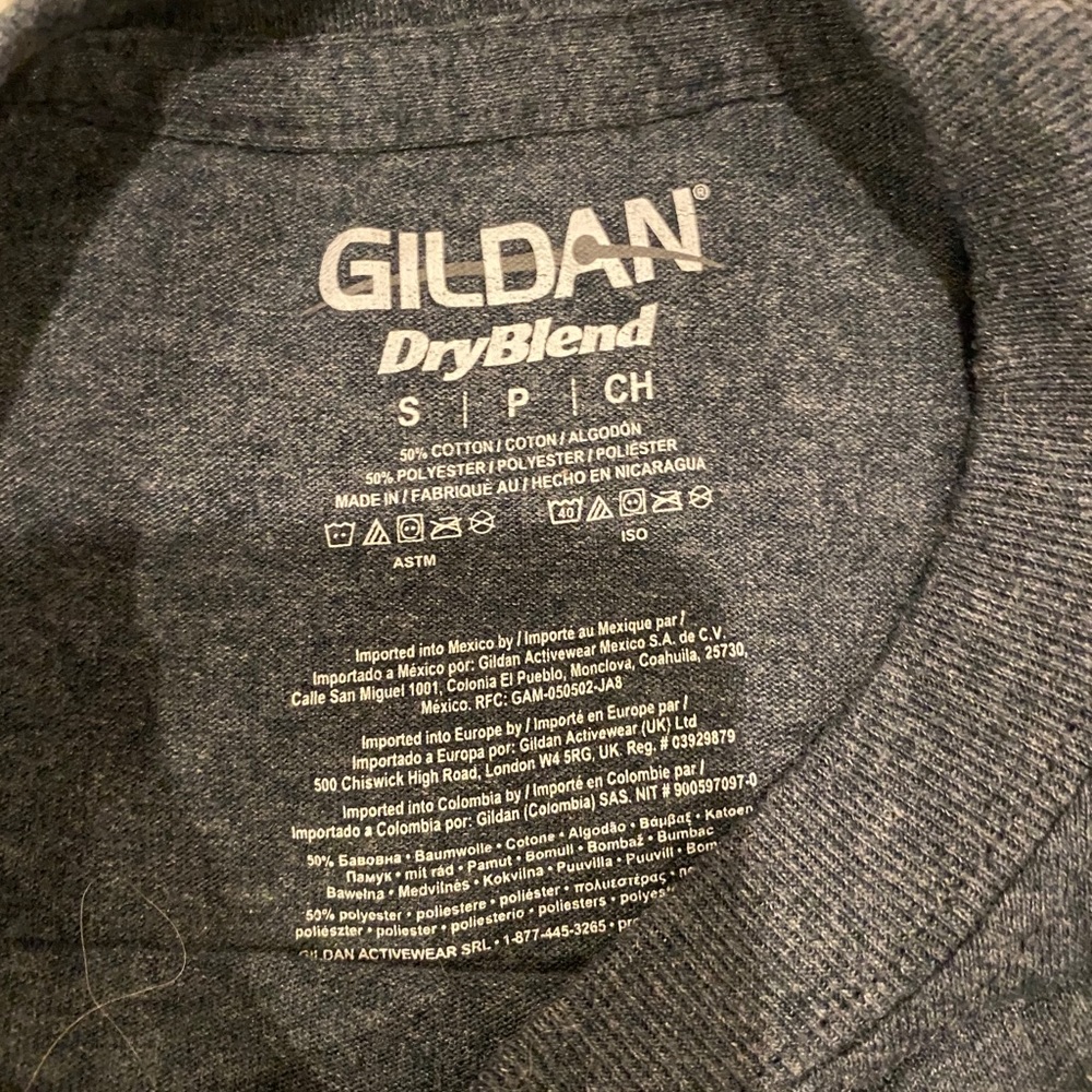T-Shirt - Picture 3 of 3